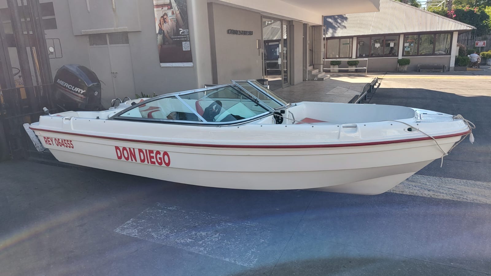 Robinson Mantra 2012 Mercury 115 hp 4 t 